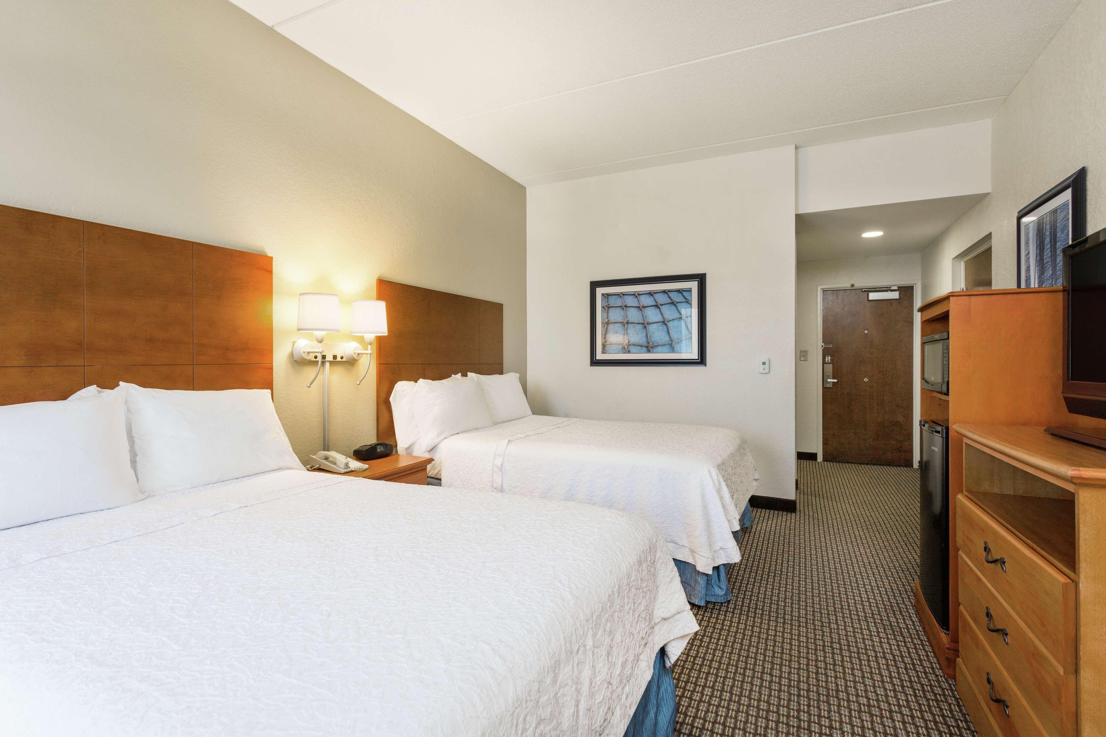 Hampton Inn מורהד סיטי מראה חיצוני תמונה