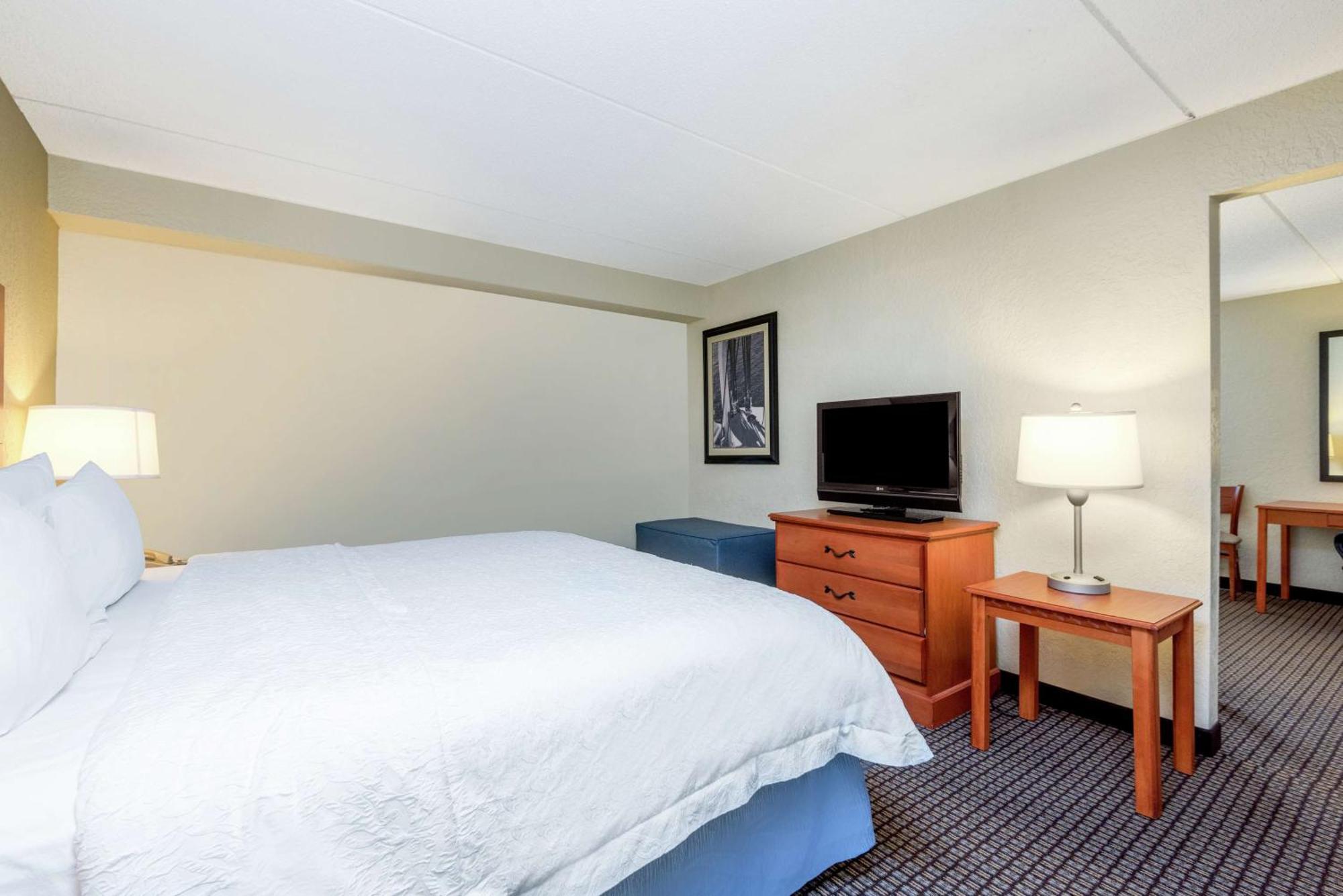Hampton Inn מורהד סיטי מראה חיצוני תמונה