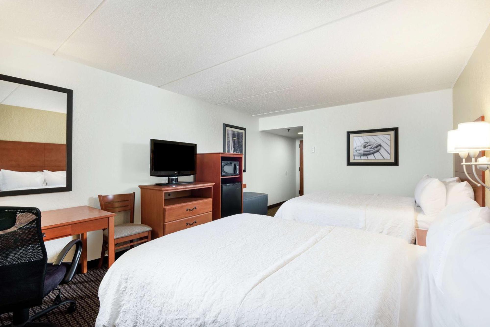 Hampton Inn מורהד סיטי מראה חיצוני תמונה