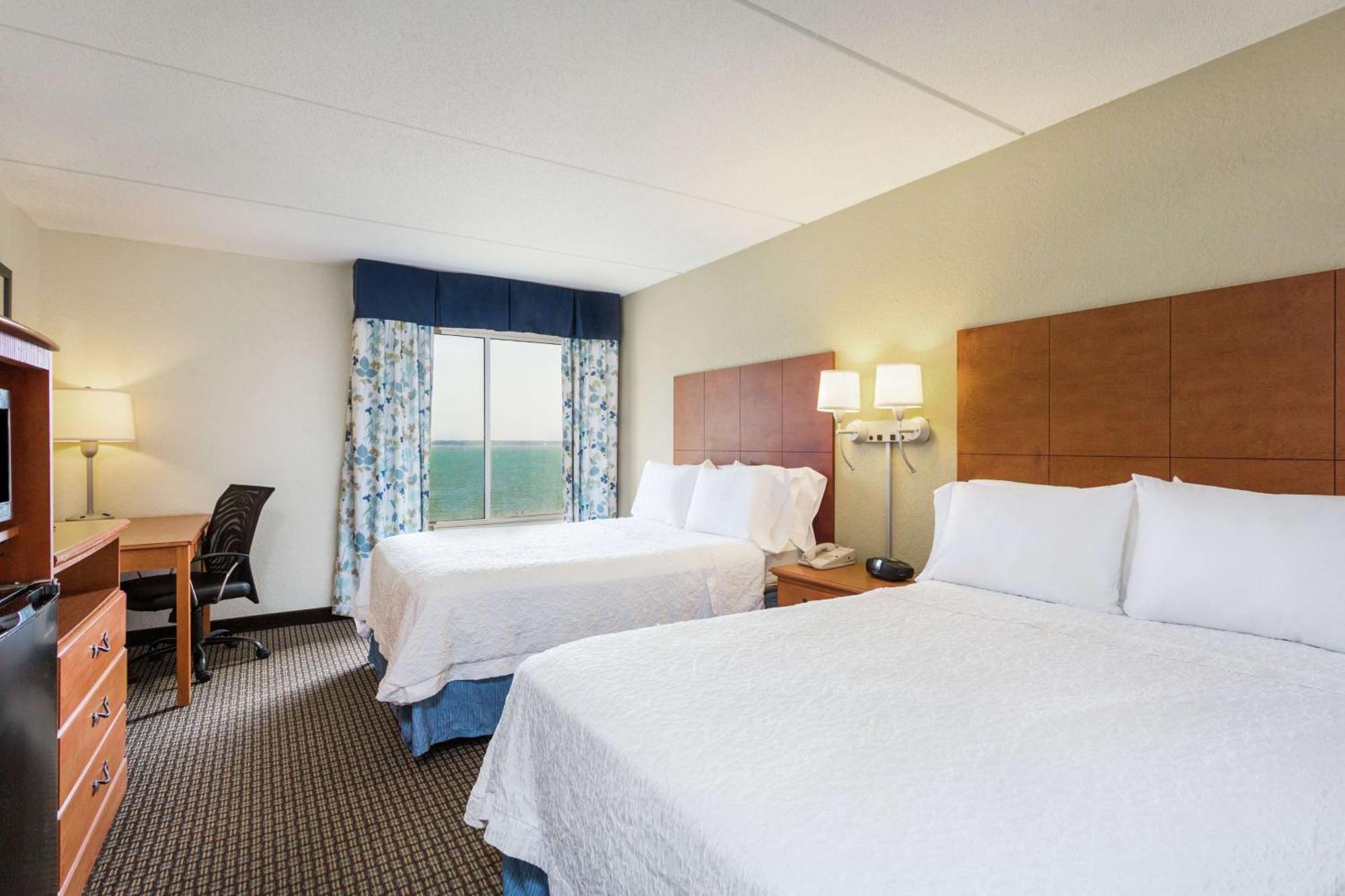 Hampton Inn מורהד סיטי מראה חיצוני תמונה