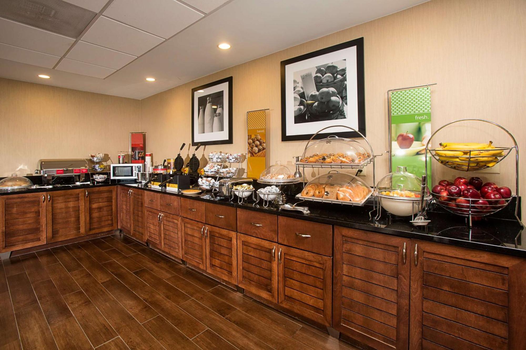 Hampton Inn מורהד סיטי מראה חיצוני תמונה