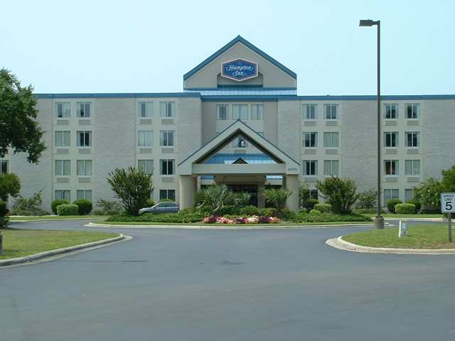 Hampton Inn מורהד סיטי מראה חיצוני תמונה